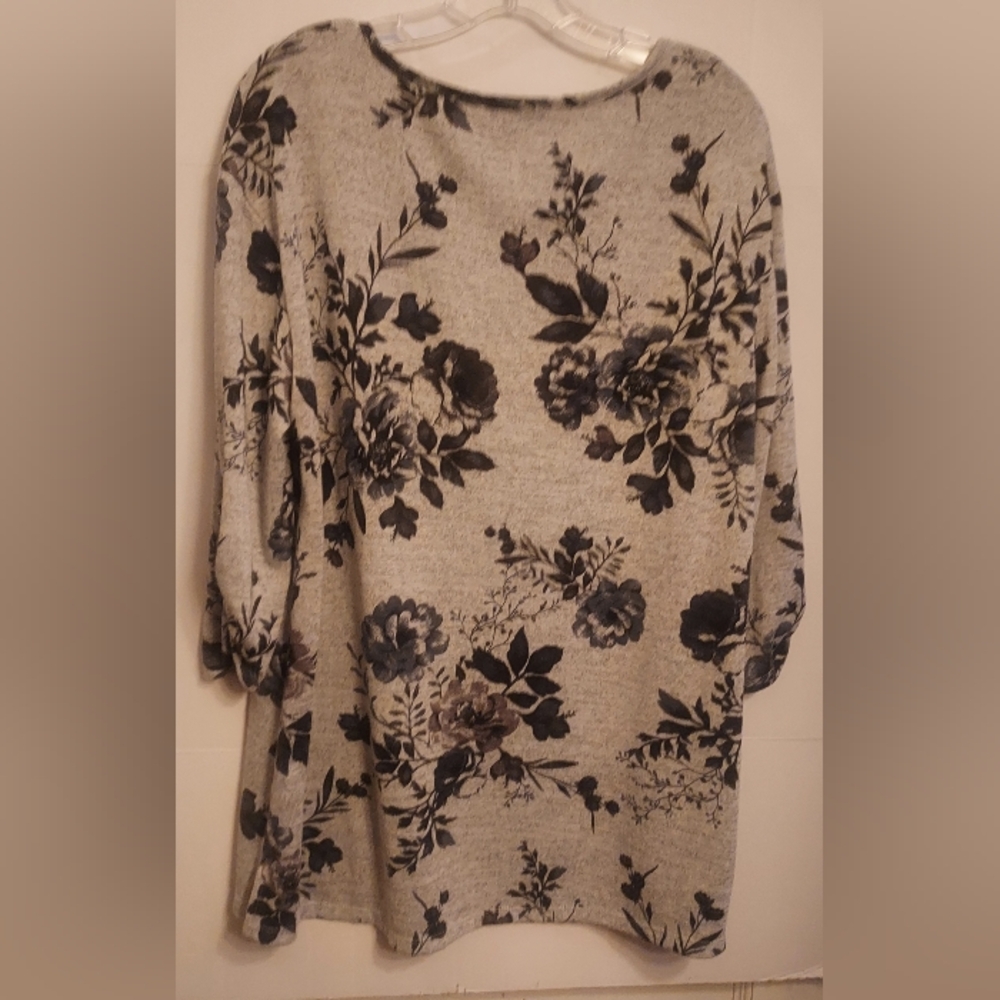 Lane Bryant Floral Print Women's Top - Gray/Black Boho